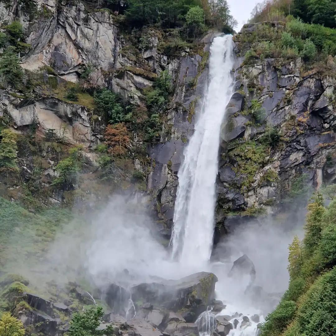 casa maggica foroglio bavonatal wasserfall